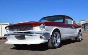 Ford Mustang Fastback (Burnt Orange & White) 1966 года